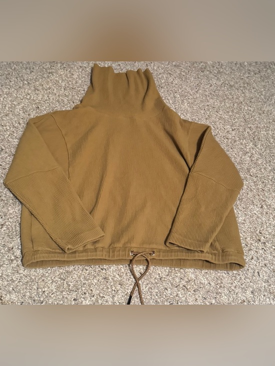 Varley Sweaters - Varley Charles Pullover Sweatshirt in Olive Green